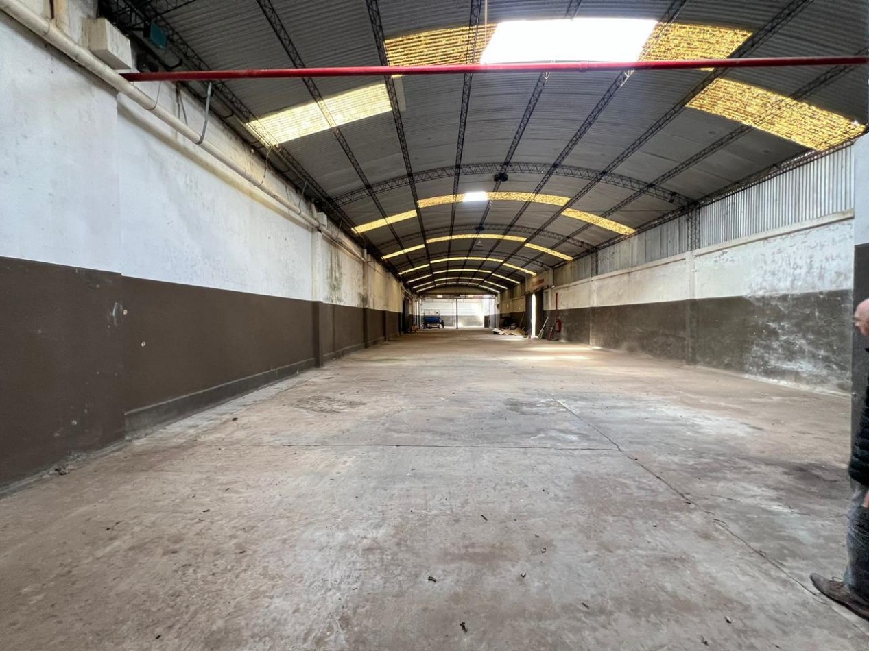 Imponente Galpon Industrial 