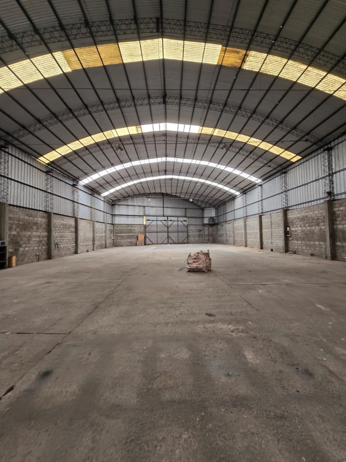 se alquila Galpon de 800 m2