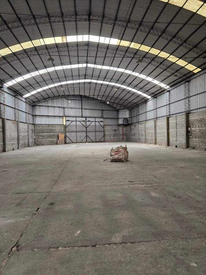 se alquila Galpon de 800 m2