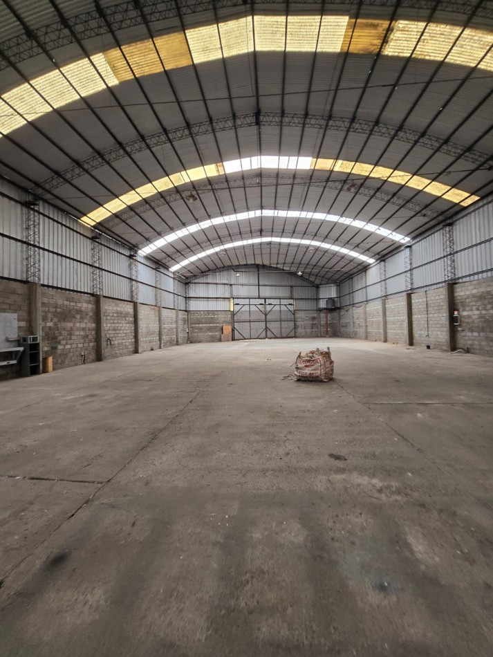 se alquila Galpon de 800 m2