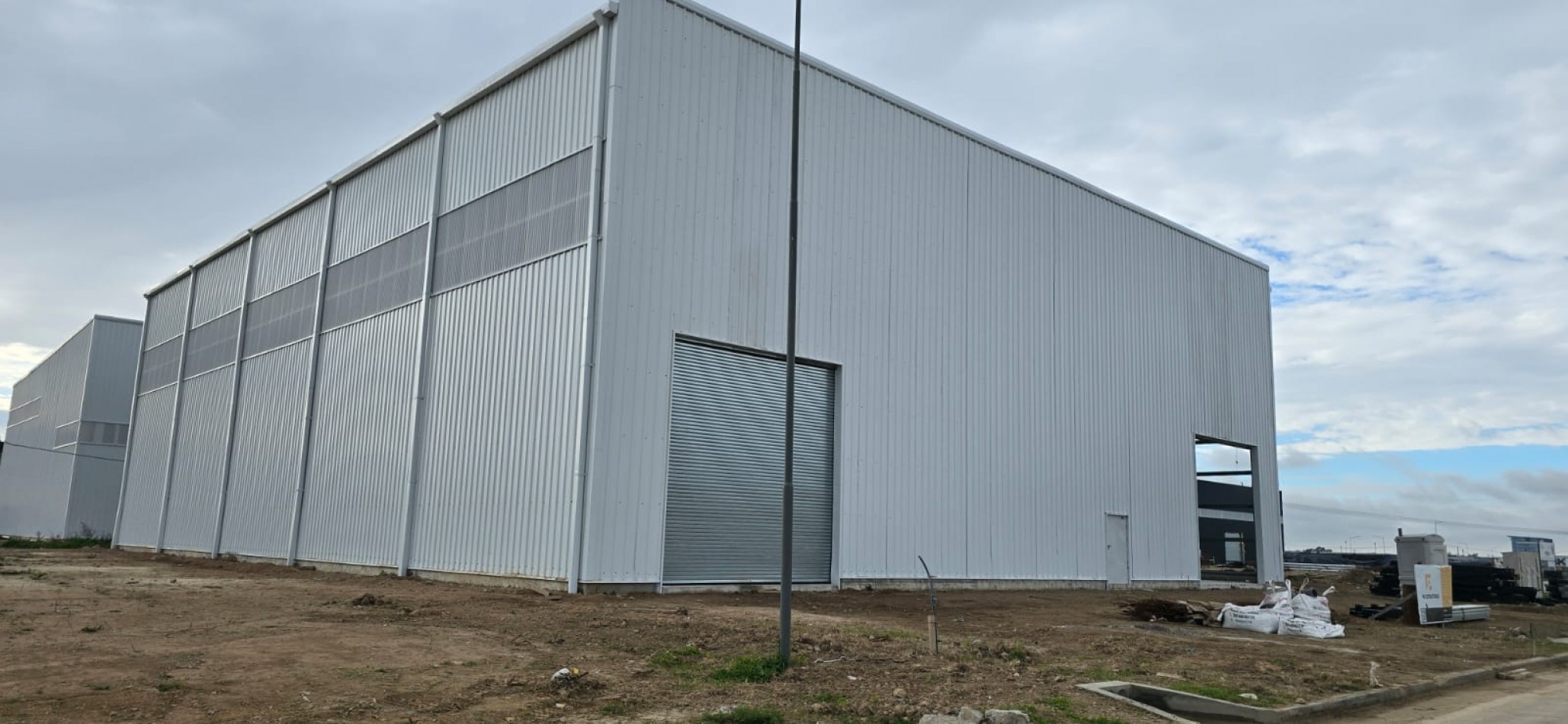 Se vende galpon parque industrial Intepark