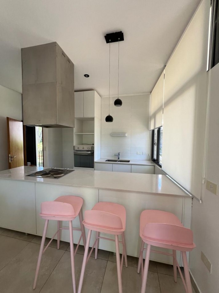 se alquila casa familiar en fincas de hudsom
