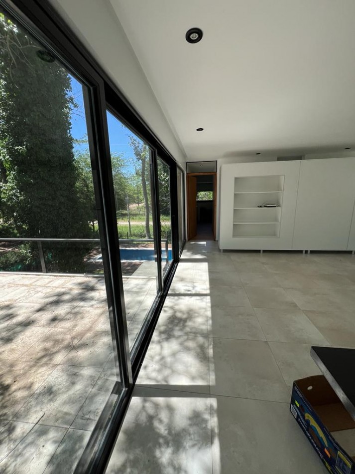 se alquila casa familiar en fincas de hudsom