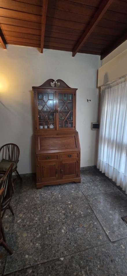 se alquila casa familiar- comercial