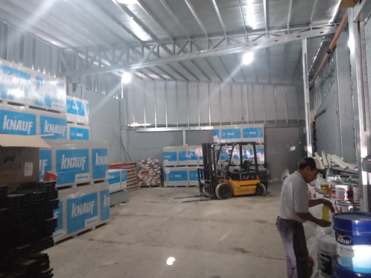 Se alquila local comercial frente a plaza San martin
