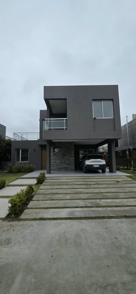Se alquila propiedad en Barrio los troncos 