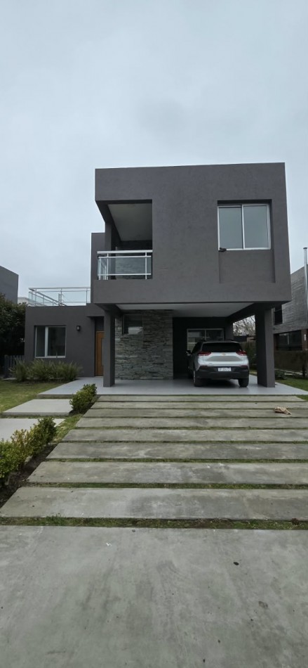 Se alquila propiedad en Barrio los troncos 