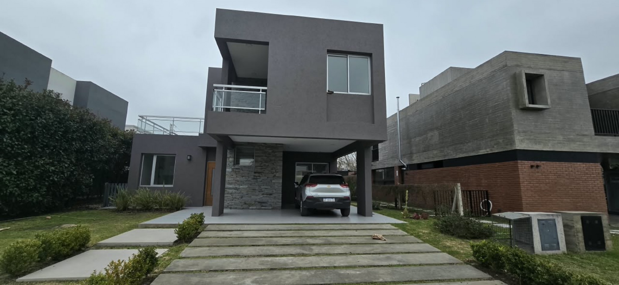 Se alquila propiedad en Barrio los troncos 