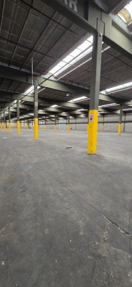 Se alquila nave industrial 10 mil o 20 mil m2