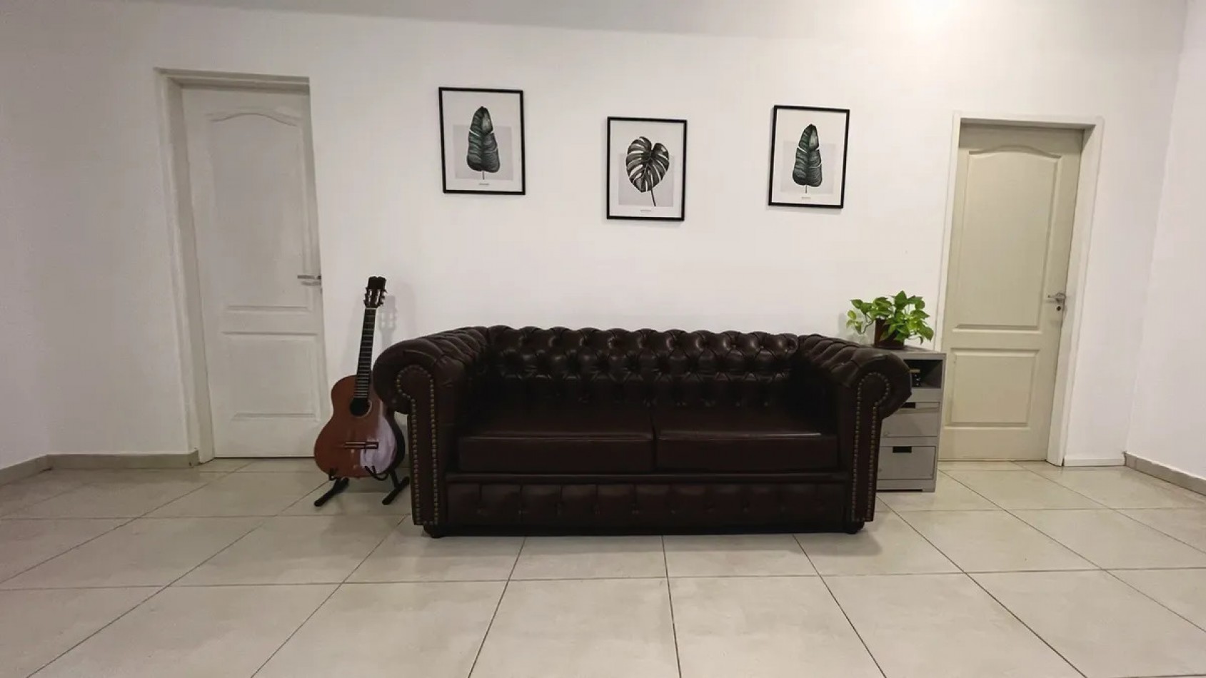 VENTA DE CASA + LOCAL EN FLORENCIO VARELA CENTRO