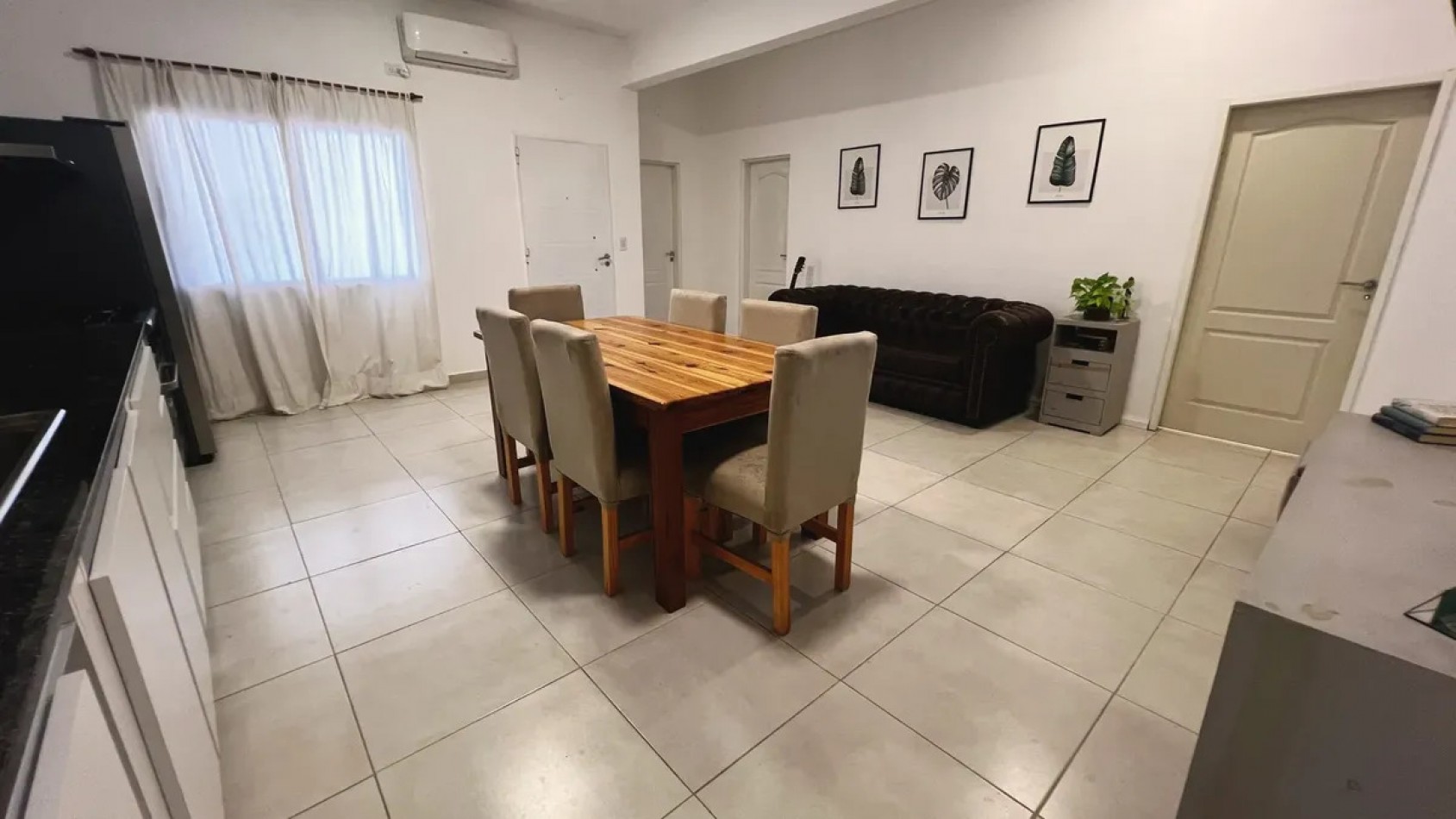 VENTA DE CASA + LOCAL EN FLORENCIO VARELA CENTRO