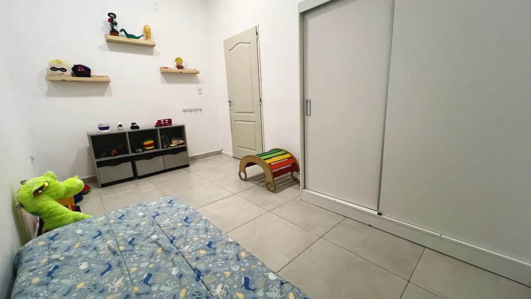 VENTA DE CASA + LOCAL EN FLORENCIO VARELA CENTRO