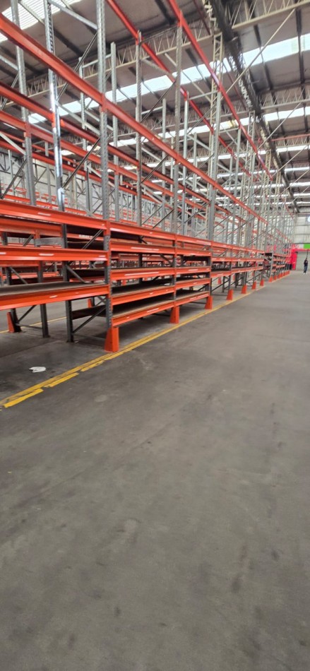 Se alquila galpon. Ideal supermercado