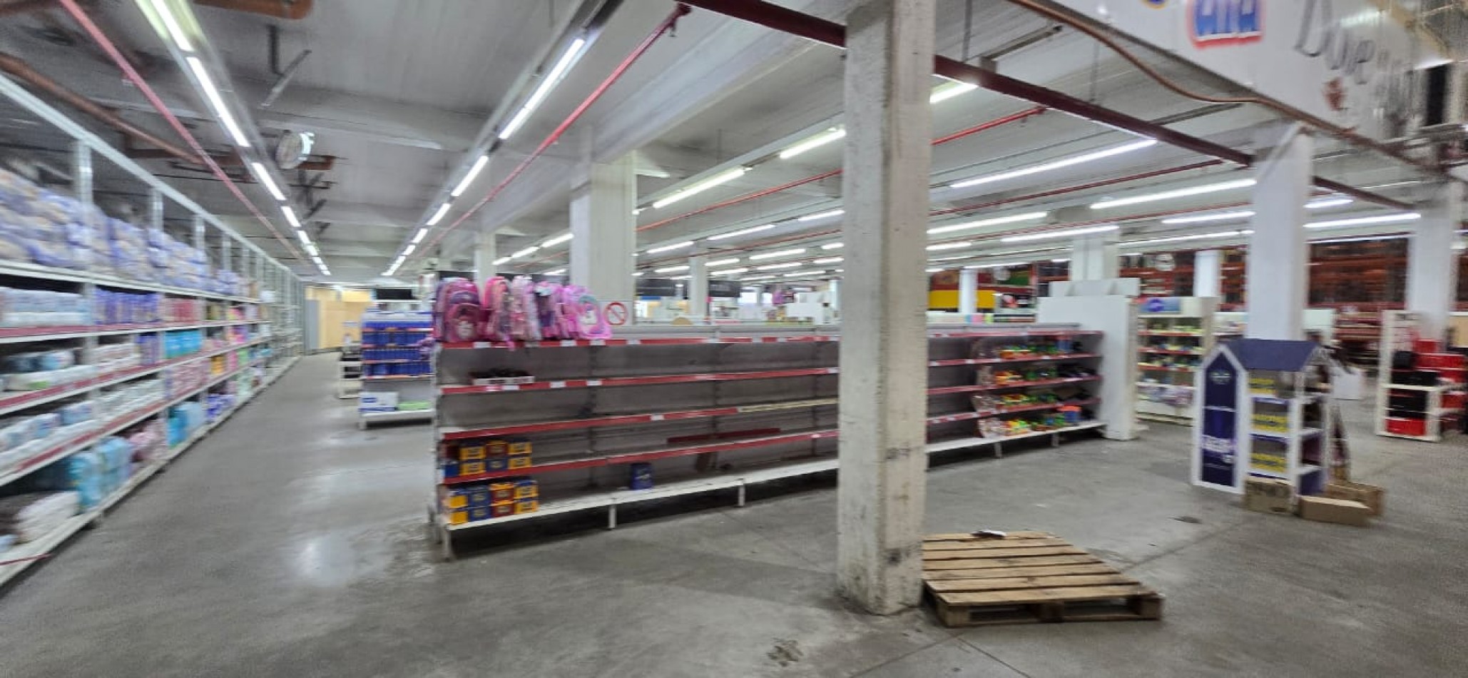 Se alquila galpon ideal mayorista-distribuidora