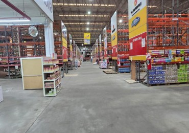 Se alquila galpon ideal mayorista-distribuidora